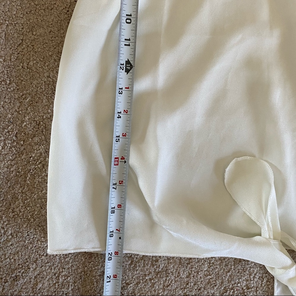 3/$11 Charlotte Russe Sleeveless Blouse EUC - Picture 6 of 6